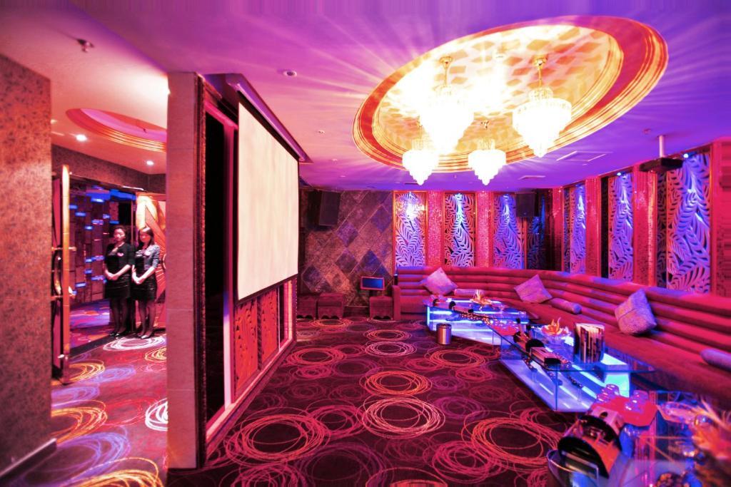 Chengdu Tianyou International Hotel Bagian luar foto