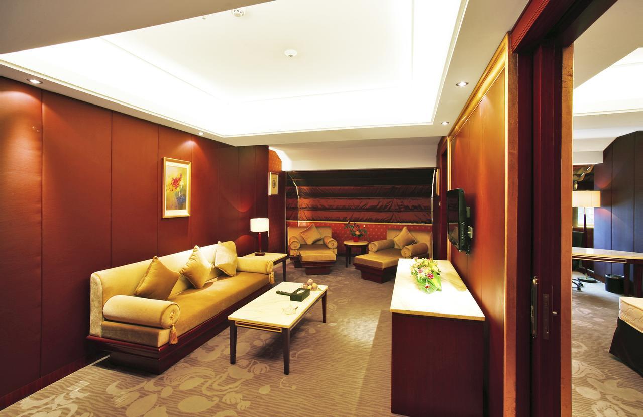 Chengdu Tianyou International Hotel Bagian luar foto
