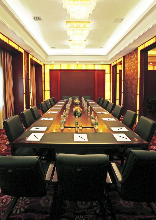Chengdu Tianyou International Hotel Bagian luar foto