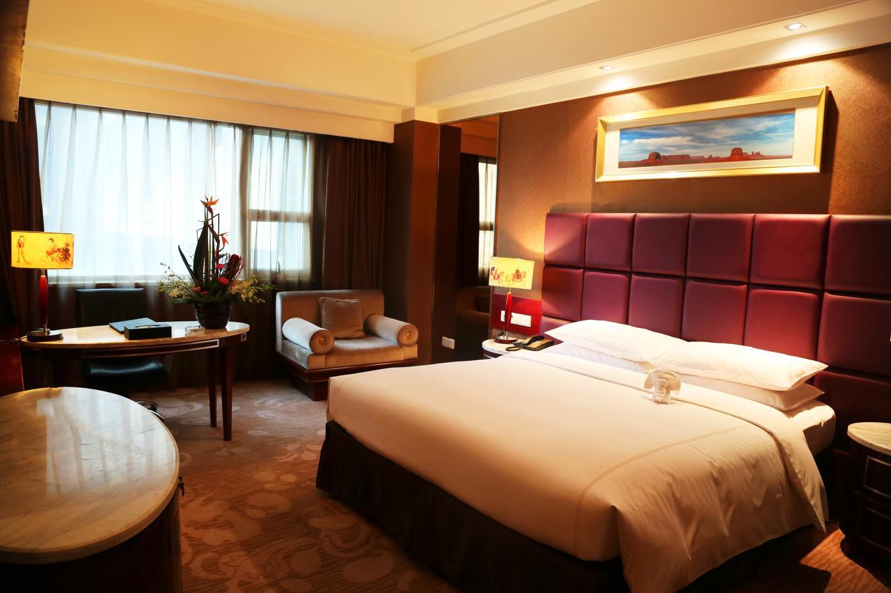 Chengdu Tianyou International Hotel Bagian luar foto