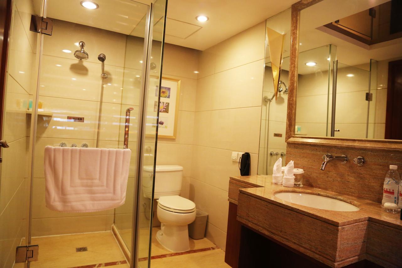 Chengdu Tianyou International Hotel Bagian luar foto